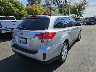 2012 Subaru Outback 2.5i   - Photo 7 - Redding, CA 96001