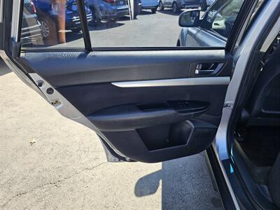 2012 Subaru Outback 2.5i   - Photo 15 - Redding, CA 96001