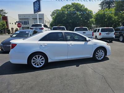 2014 Toyota Camry Hybrid LE   - Photo 8 - Redding, CA 96001