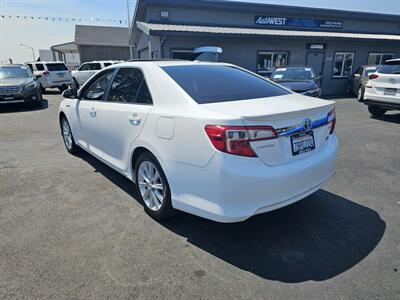 2014 Toyota Camry Hybrid LE   - Photo 5 - Redding, CA 96001