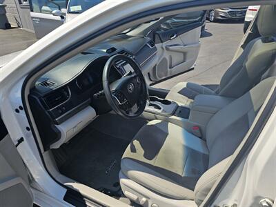 2014 Toyota Camry Hybrid LE   - Photo 15 - Redding, CA 96001