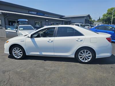 2014 Toyota Camry Hybrid LE   - Photo 4 - Redding, CA 96001