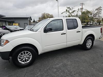2017 Nissan Frontier SV - Photo 4 - Redding, CA 96001