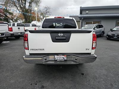 2017 Nissan Frontier SV - Photo 6 - Redding, CA 96001