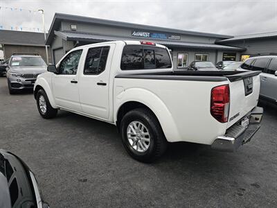 2017 Nissan Frontier SV - Photo 5 - Redding, CA 96001