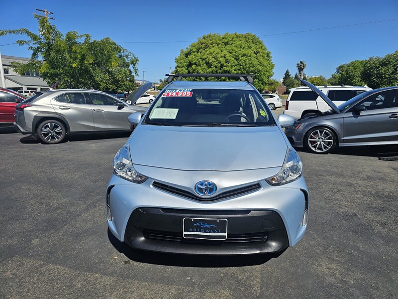 2016 Toyota Prius v Three  