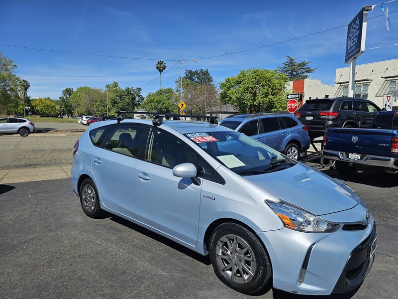 2016 Toyota Prius v Three  