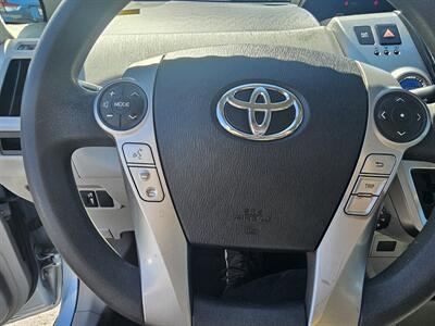 2016 Toyota Prius v Three - Photo 19 - Redding, CA 96001