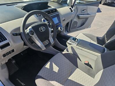 2016 Toyota Prius v Three - Photo 15 - Redding, CA 96001