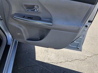 2016 Toyota Prius v Three - Photo 10 - Redding, CA 96001