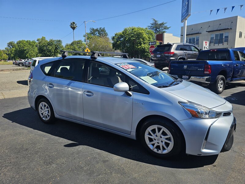 2016 Toyota Prius v Three