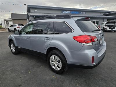 2012 Subaru Outback 2.5i   - Photo 5 - Redding, CA 96001