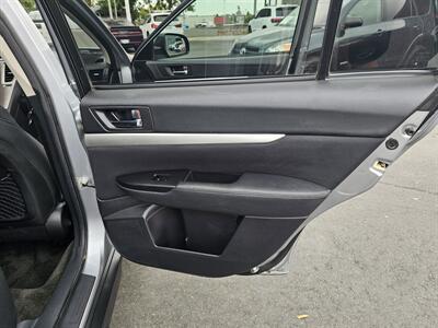 2012 Subaru Outback 2.5i   - Photo 12 - Redding, CA 96001