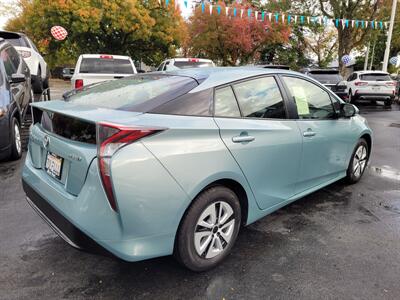 2016 Toyota Prius Two   - Photo 9 - Redding, CA 96001