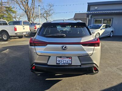 2019 Lexus UX 250h   - Photo 5 - Redding, CA 96001
