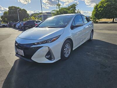 2017 Toyota Prius Prime Advanced   - Photo 2 - Redding, CA 96001