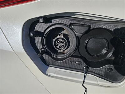 2017 Toyota Prius Prime Advanced   - Photo 16 - Redding, CA 96001