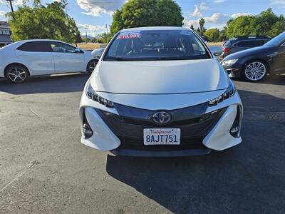 2017 Toyota Prius Prime Advanced   - Photo 4 - Redding, CA 96001
