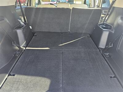 2017 Ford Explorer Platinum   - Photo 14 - Redding, CA 96001