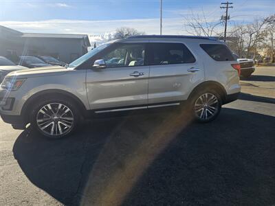 2017 Ford Explorer Platinum   - Photo 4 - Redding, CA 96001