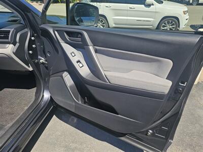 2014 Subaru Forester 2.5i - Photo 10 - Redding, CA 96001