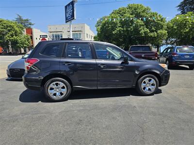 2014 Subaru Forester 2.5i - Photo 8 - Redding, CA 96001