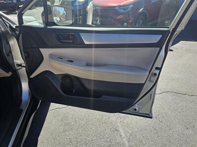 2018 Subaru Outback 2.5i - Photo 7 - Redding, CA 96001