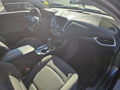 2019 Chevrolet Malibu LT   - Photo 9 - Redding, CA 96001
