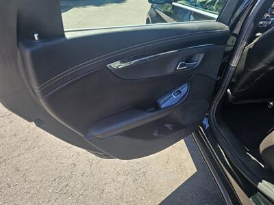 2016 Chevrolet Impala LTZ   - Photo 17 - Redding, CA 96001