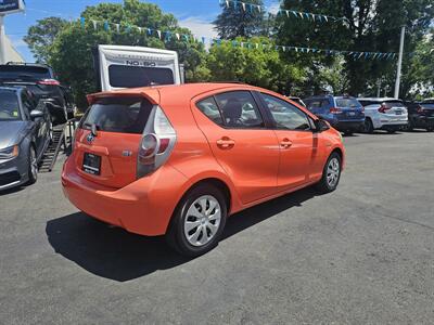 2013 Toyota Prius c Three - Photo 7 - Redding, CA 96001