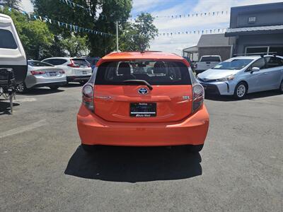 2013 Toyota Prius c Three - Photo 6 - Redding, CA 96001