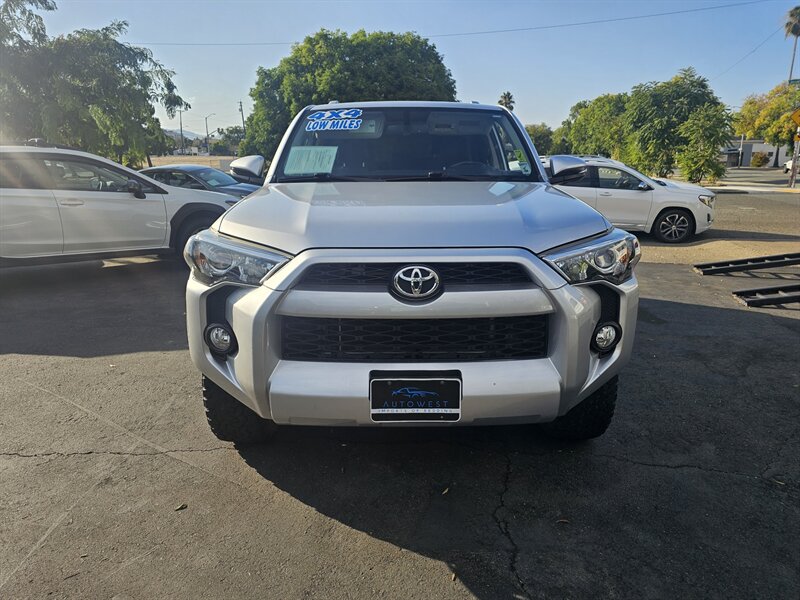 2017 Toyota 4Runner SR5 Premium  