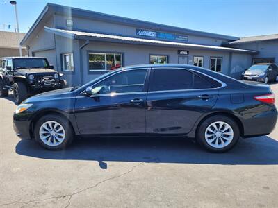 2017 Toyota Camry LE   - Photo 4 - Redding, CA 96001