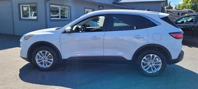 2020 Ford Escape SE   - Photo 4 - Redding, CA 96001