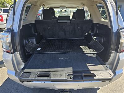2015 Toyota 4Runner SR5   - Photo 13 - Redding, CA 96001