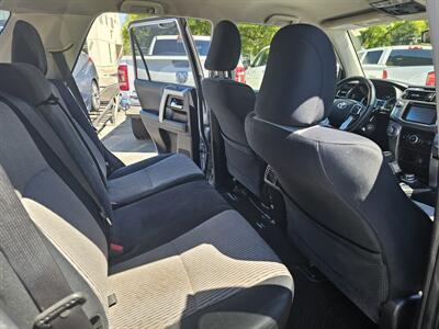 2015 Toyota 4Runner SR5   - Photo 11 - Redding, CA 96001