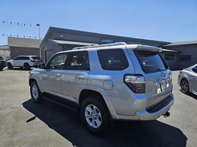 2015 Toyota 4Runner SR5   - Photo 5 - Redding, CA 96001
