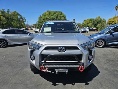 2015 Toyota 4Runner SR5   - Photo 2 - Redding, CA 96001