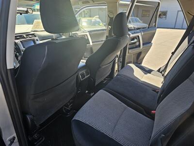 2015 Toyota 4Runner SR5   - Photo 14 - Redding, CA 96001