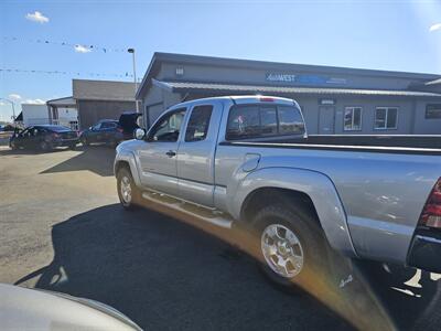 2005 Toyota Tacoma V6   - Photo 5 - Redding, CA 96001