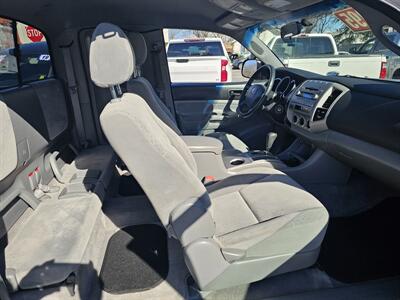 2005 Toyota Tacoma V6   - Photo 8 - Redding, CA 96001