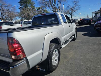 2005 Toyota Tacoma V6   - Photo 6 - Redding, CA 96001