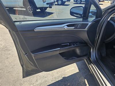 2020 Ford Fusion Hybrid SE   - Photo 18 - Redding, CA 96001