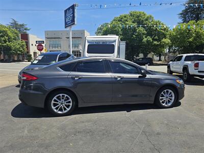 2020 Ford Fusion Hybrid SE   - Photo 8 - Redding, CA 96001