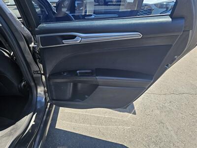 2020 Ford Fusion Hybrid SE   - Photo 12 - Redding, CA 96001