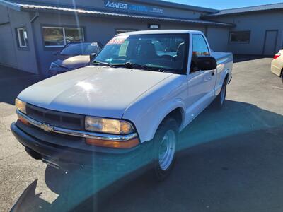 2003 Chevrolet S-10   - Photo 2 - Redding, CA 96001