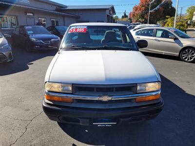 2003 Chevrolet S-10   - Photo 3 - Redding, CA 96001