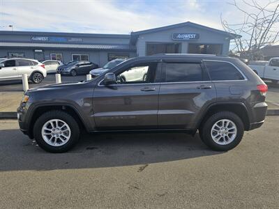 2019 Jeep Grand Cherokee Laredo   - Photo 4 - Redding, CA 96001