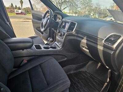 2019 Jeep Grand Cherokee Laredo   - Photo 8 - Redding, CA 96001