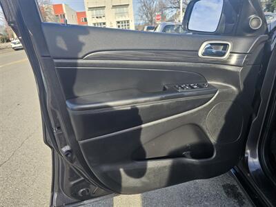 2019 Jeep Grand Cherokee Laredo   - Photo 16 - Redding, CA 96001